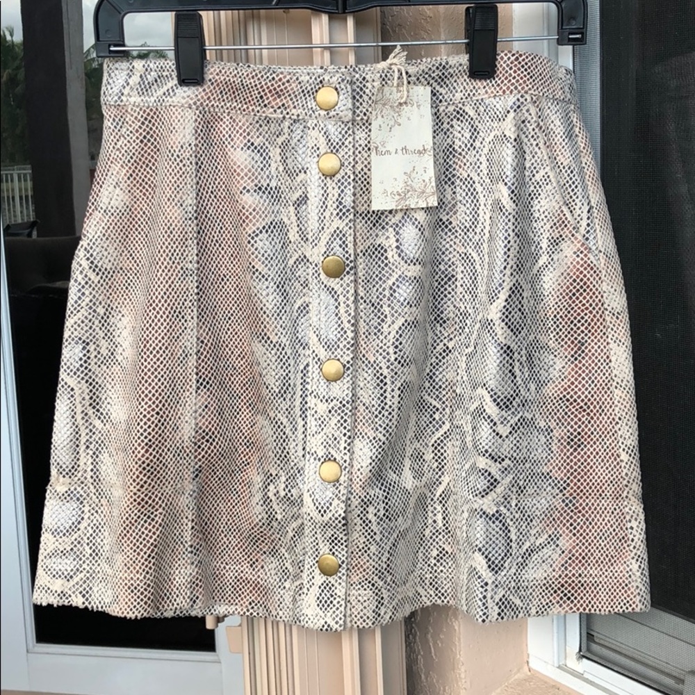 Hem & Thread Snake Net Mini Skirt - Picture 2 of 11